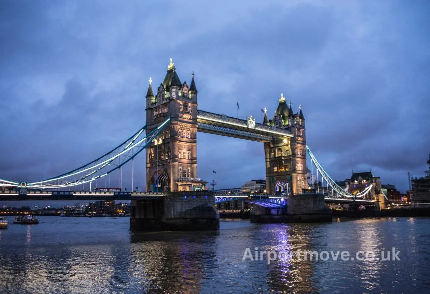 5 Best Places in London for a Spot of Sightseeing!,Best Travel Places for People in UK