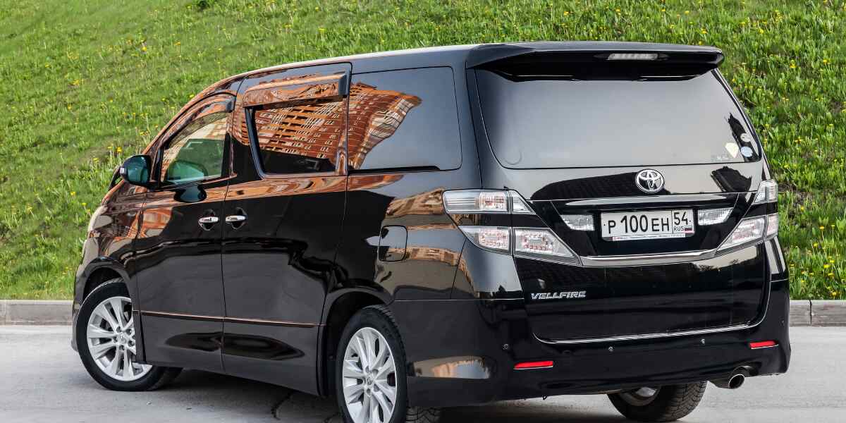 Finding Reliable Minibus Airport Transfers Near Me With Airportmove